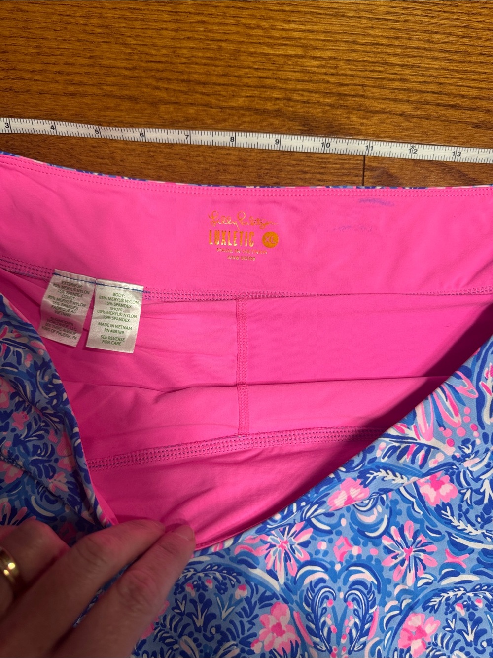 XL Lilly Pulitzer Luxletic Aila Skort Takin' It Easy print - Picture 5 of 8